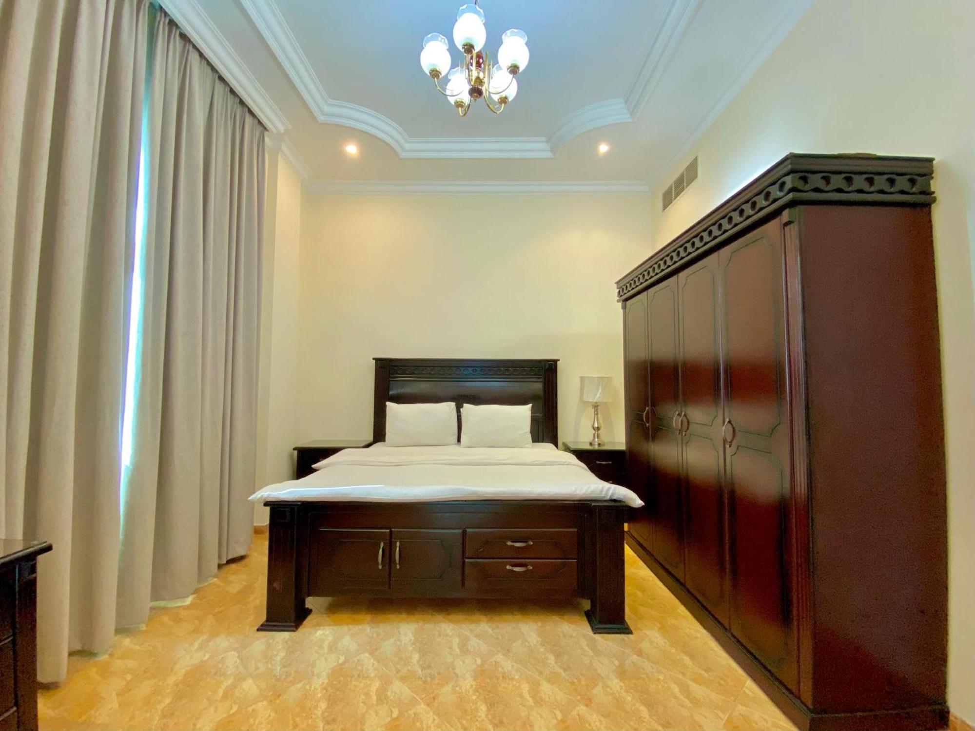 Al Misrea Tower Apartment Manama Exterior photo
