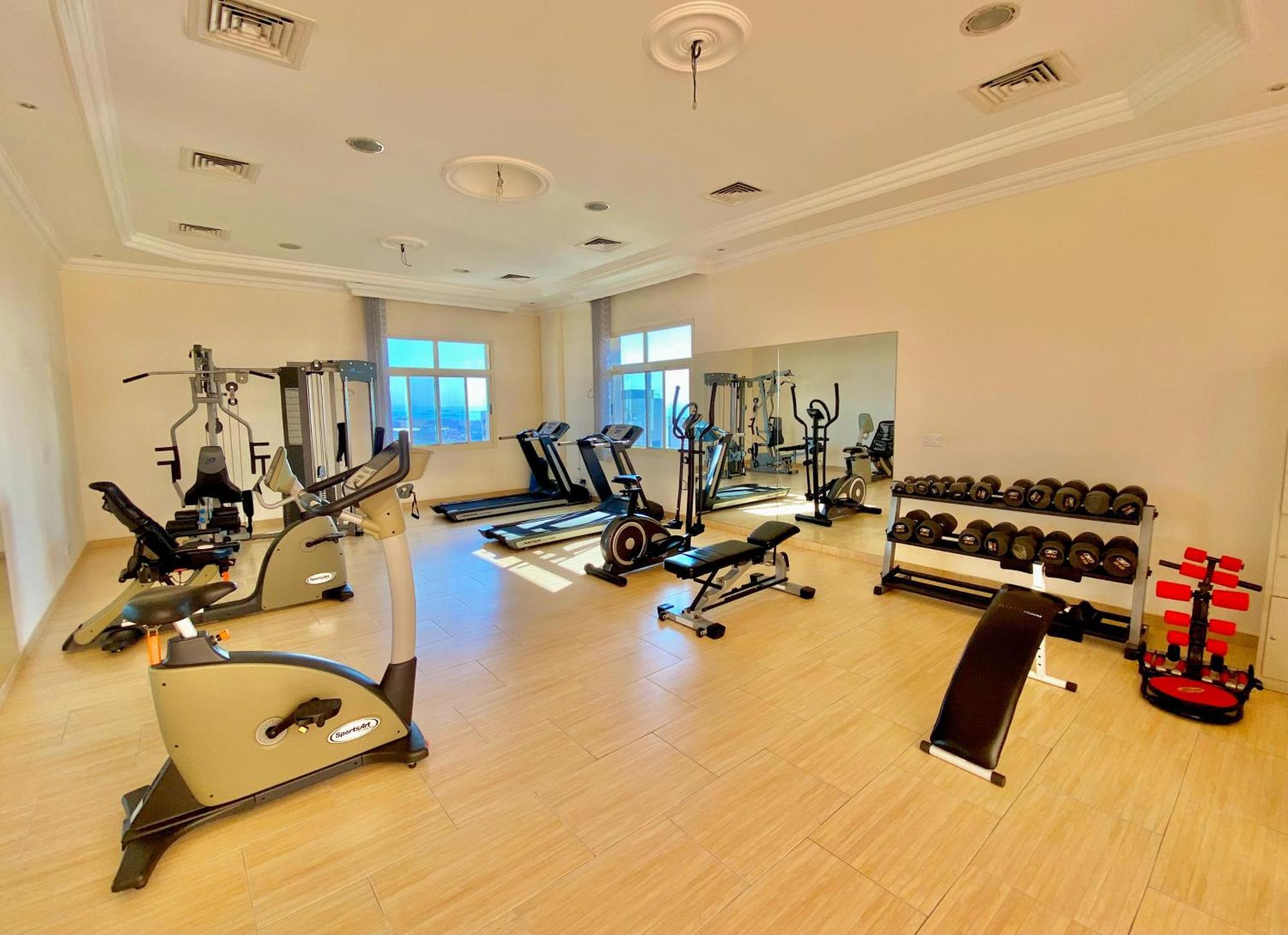 Al Misrea Tower Apartment Manama Exterior photo