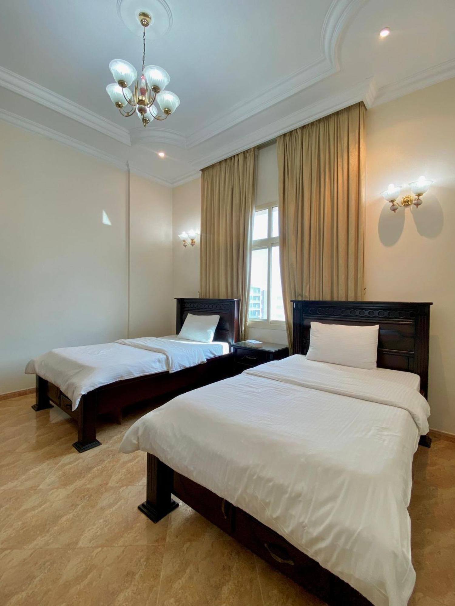 Al Misrea Tower Apartment Manama Exterior photo