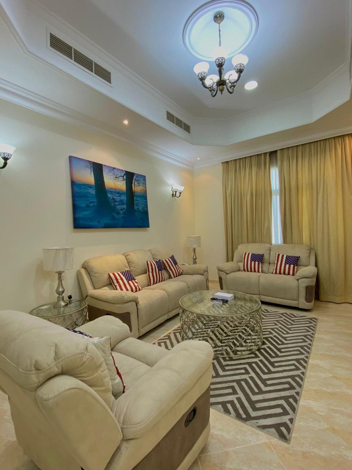 Al Misrea Tower Apartment Manama Exterior photo